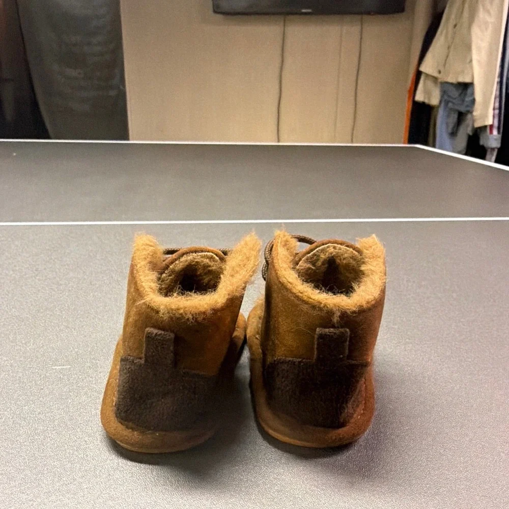 Infant Baby Faux Suede Fur Lined Soft Sole Booties Chestnut Brown Lace Up Shoes